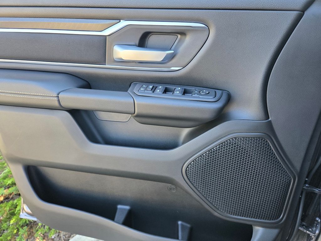 Thumbnail: 2026 RAM 1500 - 22