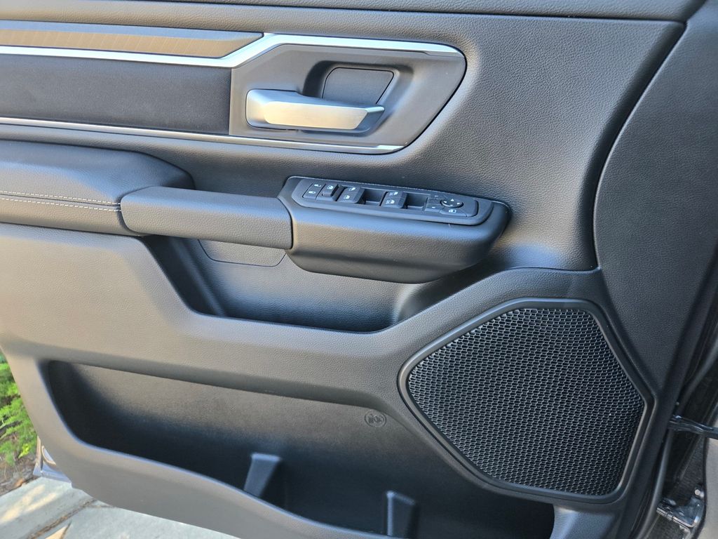 Thumbnail: 2026 RAM 1500 - 20