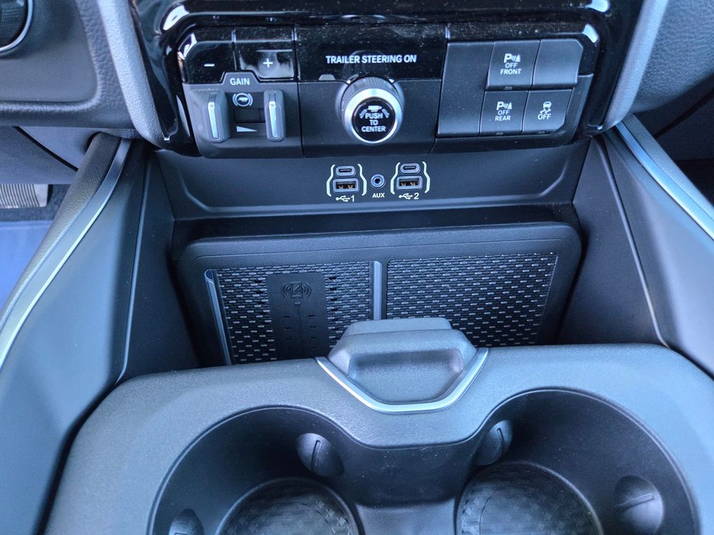 Thumbnail: 2026 RAM 1500 - 19