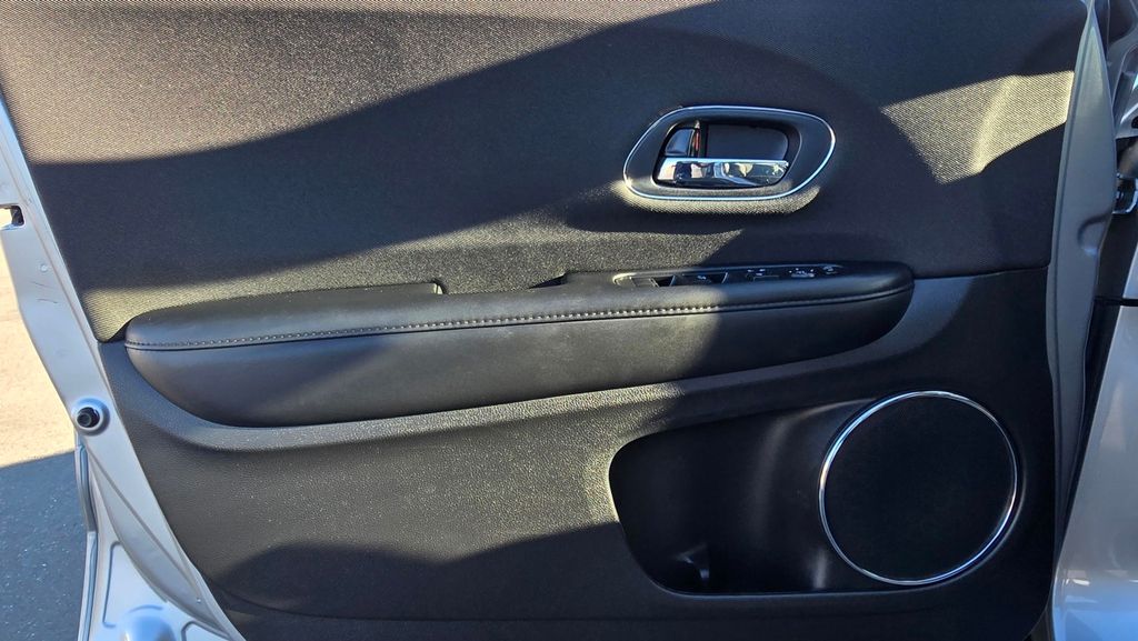 Thumbnail: 2022 Honda HR-V - 18