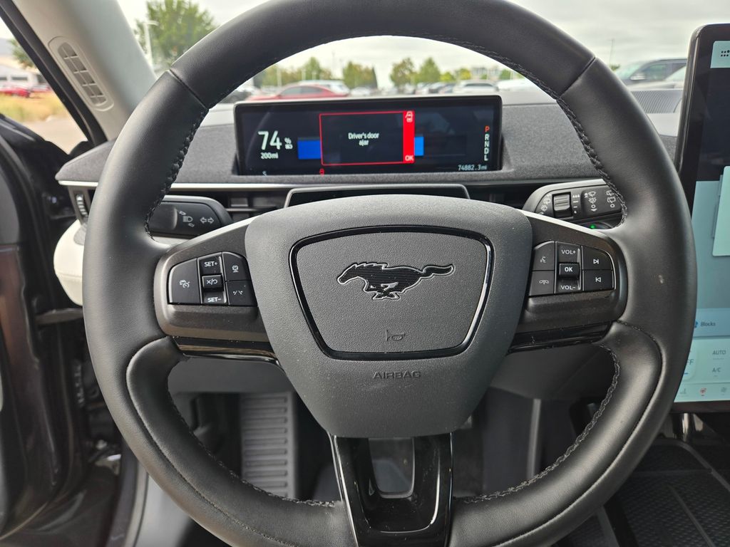 Thumbnail: 2022 Ford Mustang Mach-E - 22