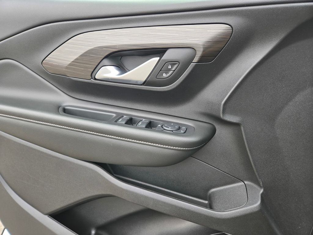 Thumbnail: 2024 GMC Terrain - 17