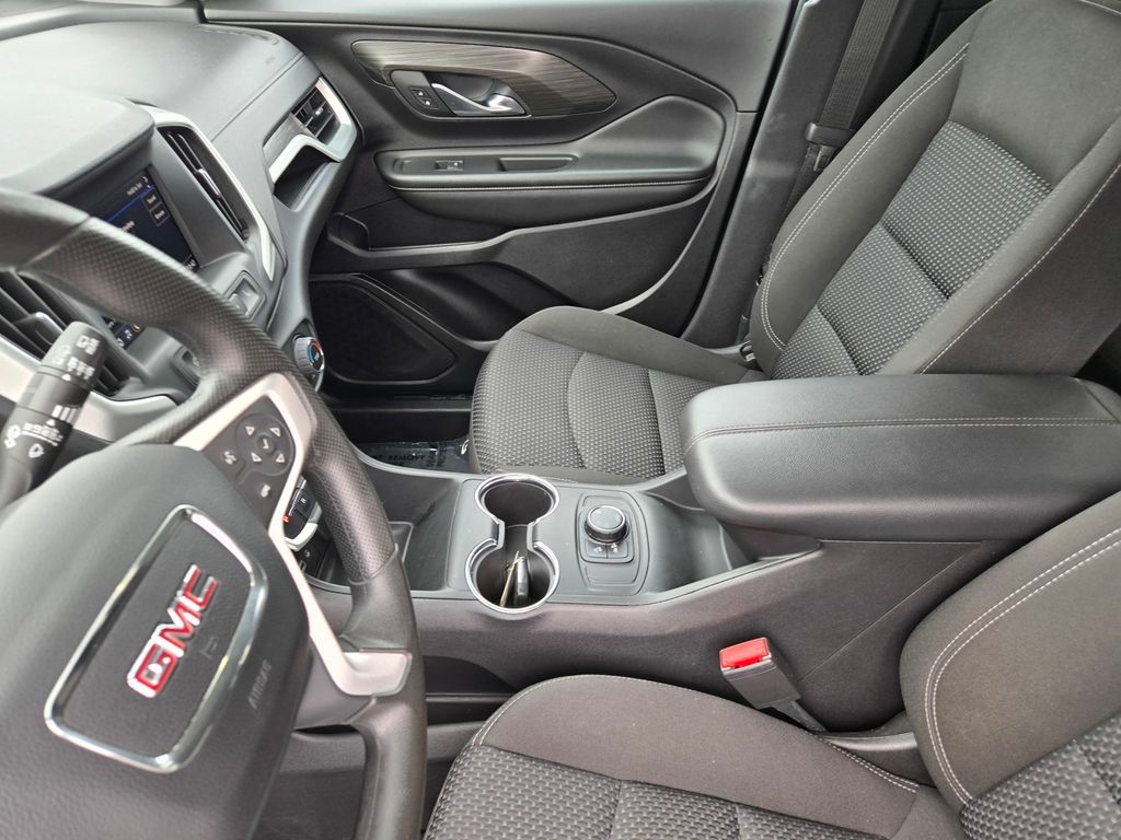 Thumbnail: 2024 GMC Terrain - 8
