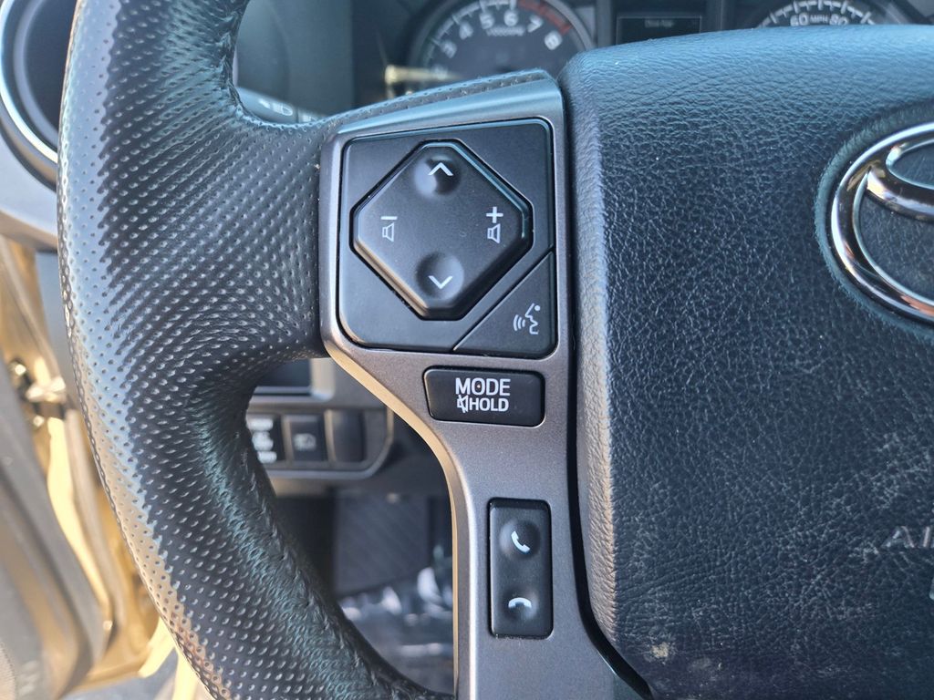 Thumbnail: 2019 Toyota Tacoma - 22