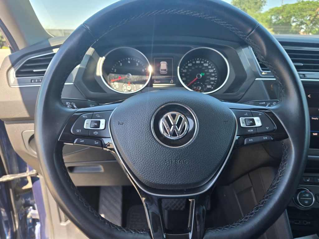 Thumbnail: 2019 Volkswagen Tiguan - 11