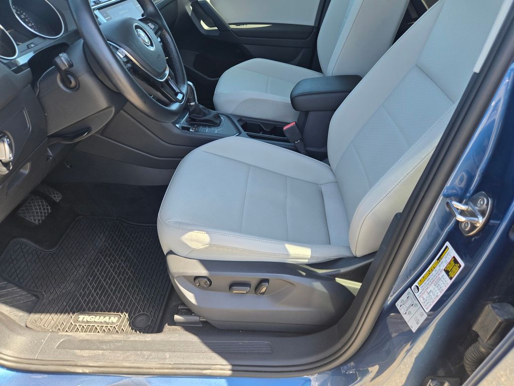 Thumbnail: 2019 Volkswagen Tiguan - 9