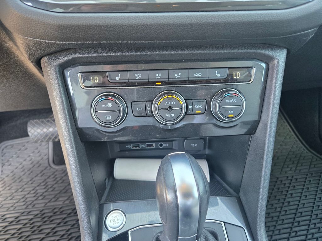Thumbnail: 2019 Volkswagen Tiguan - 19
