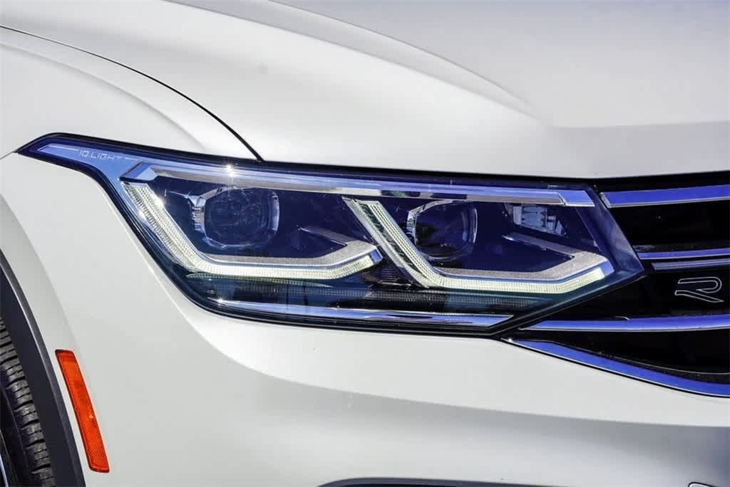 2022 Volkswagen Tiguan SE R-Line 17