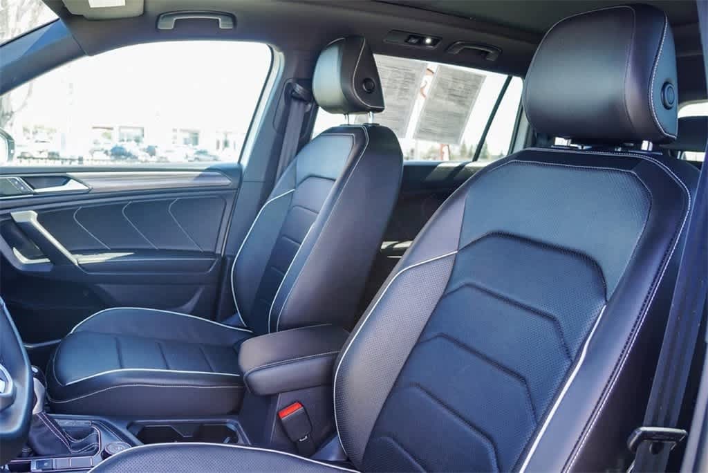 2022 Volkswagen Tiguan SE R-Line 9
