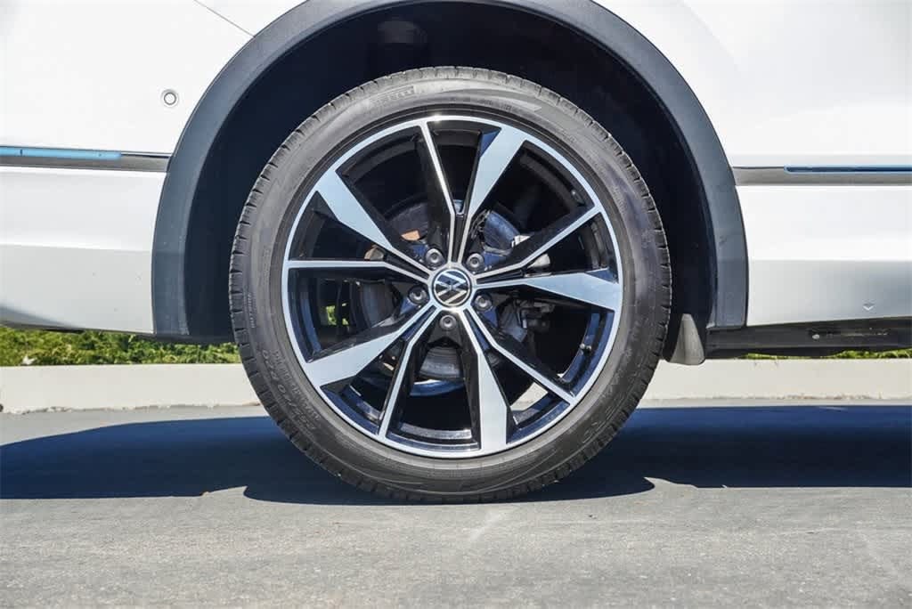 2022 Volkswagen Tiguan SE R-Line 19