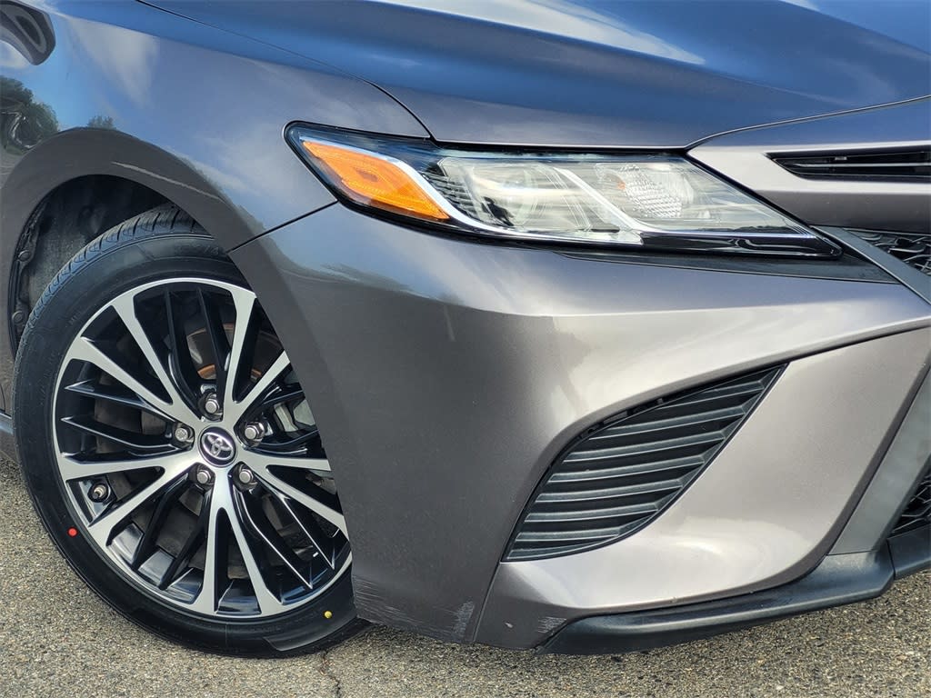 2019 Toyota Camry SE 7