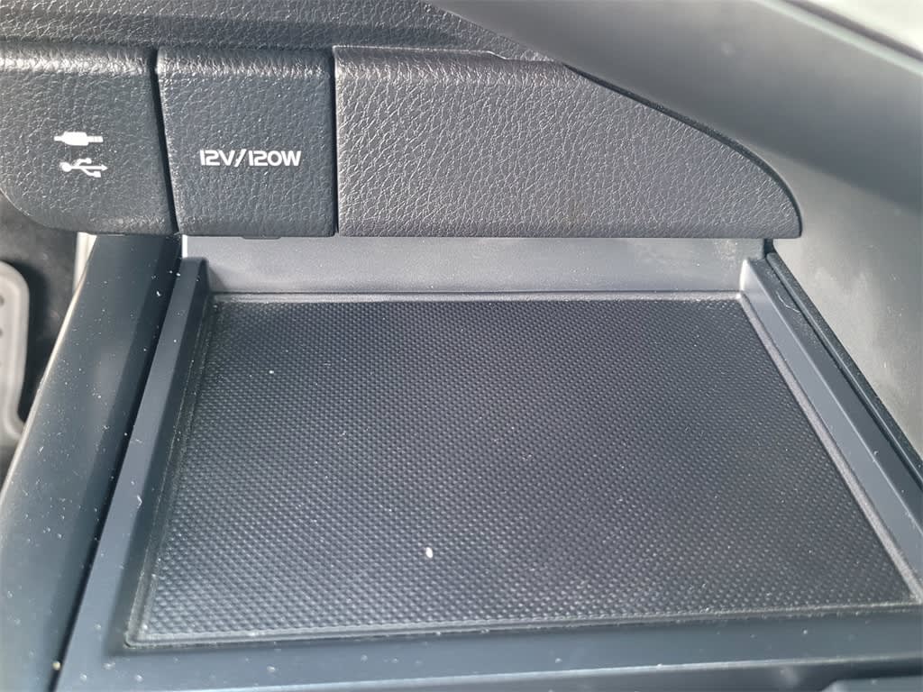 2019 Toyota Camry SE 12