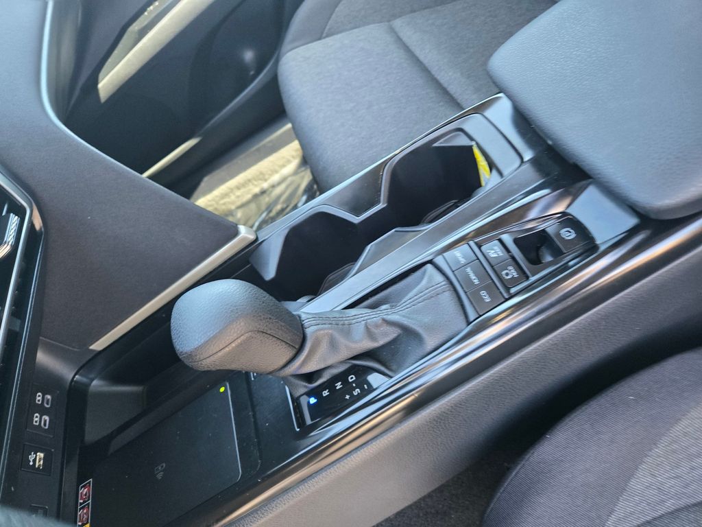 Thumbnail: 2025 Toyota Camry - 13
