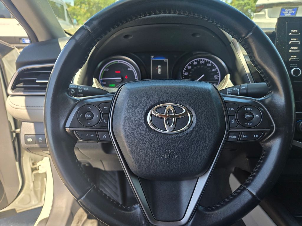 Thumbnail: 2021 Toyota Camry - 11