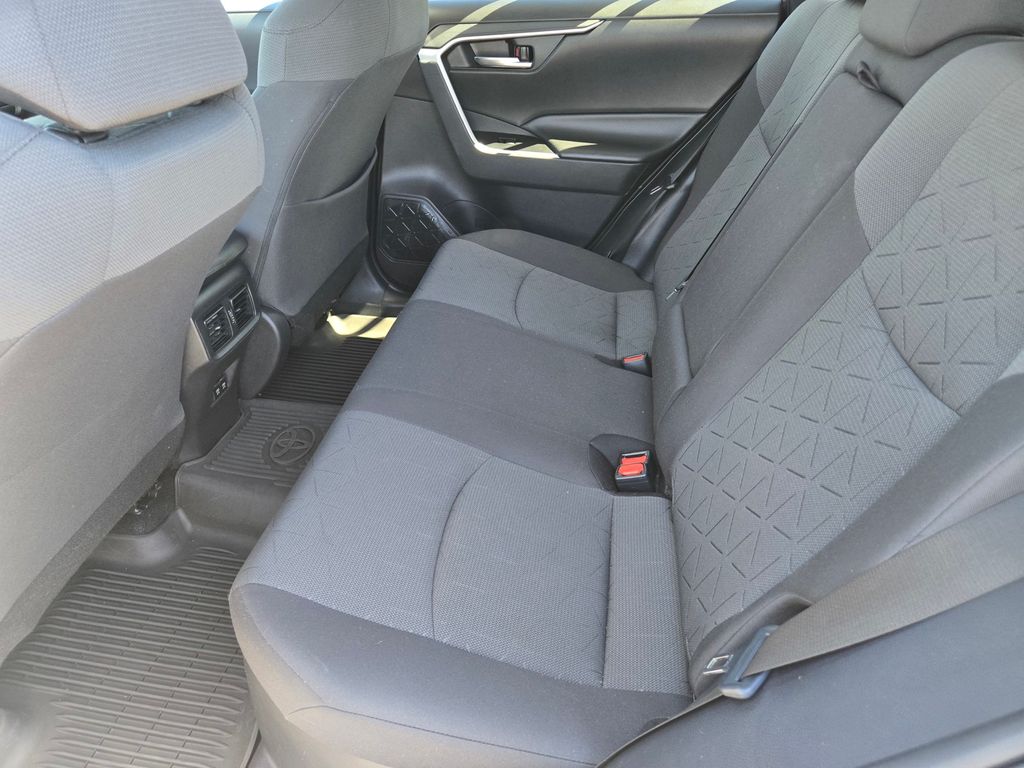 Thumbnail: 2020 Toyota RAV4 - 11