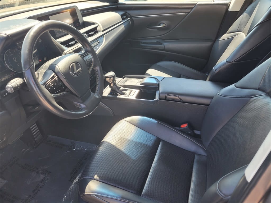 Thumbnail: 2020 Lexus ES - 9