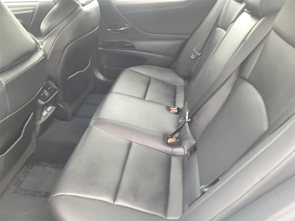 Thumbnail: 2023 Lexus ES - 9