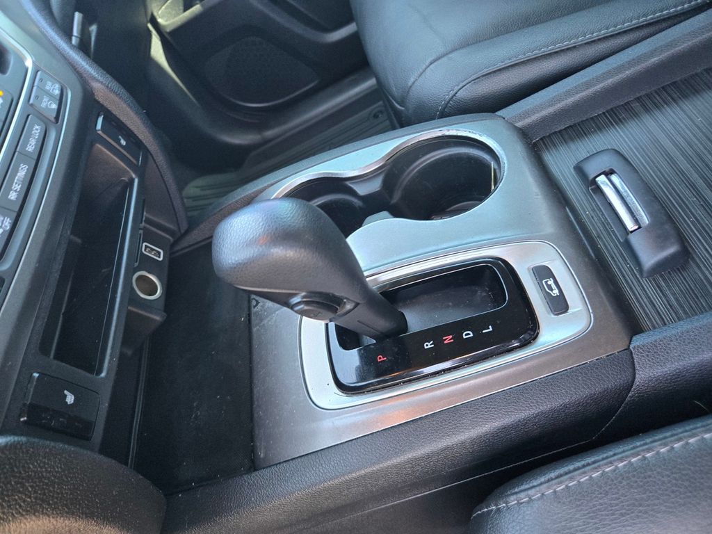 Thumbnail: 2020 Honda Pilot - 13