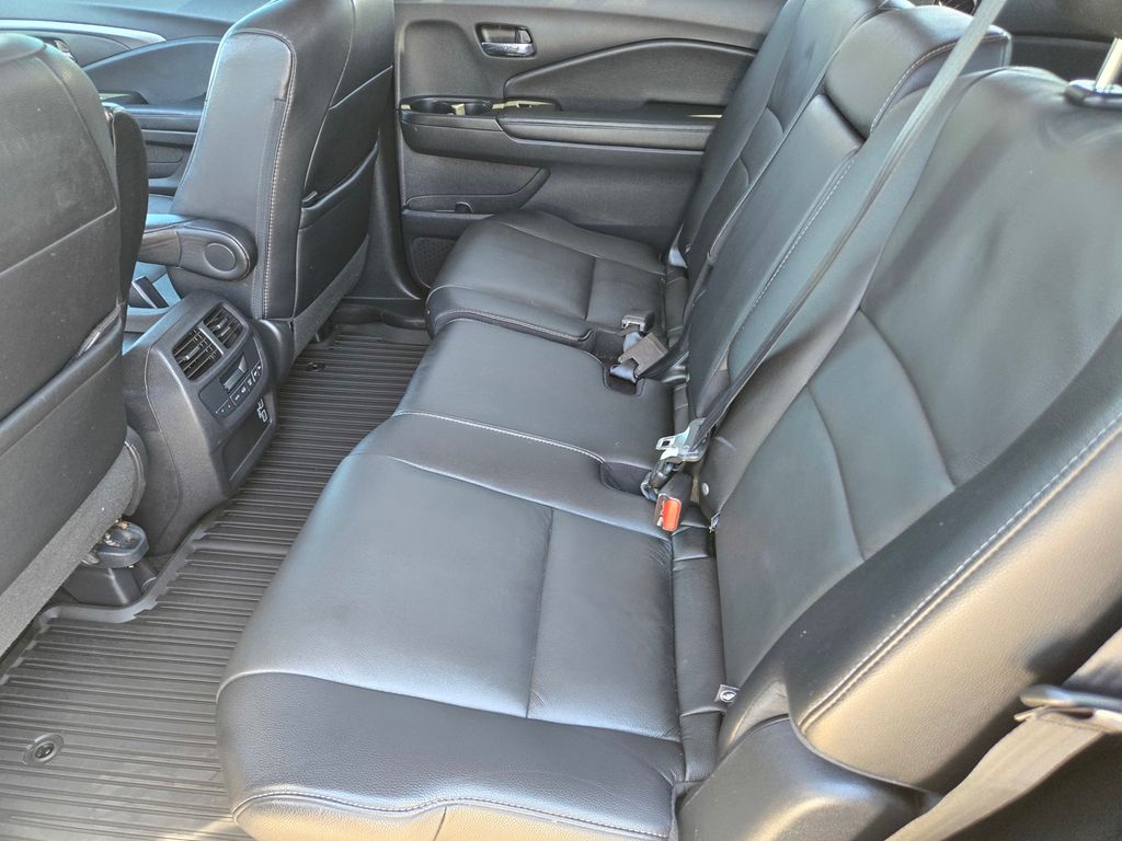 Thumbnail: 2020 Honda Pilot - 10