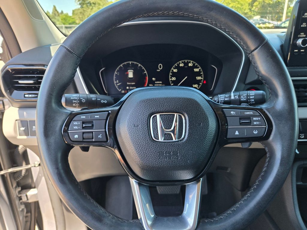 Thumbnail: 2023 Honda Pilot - 11