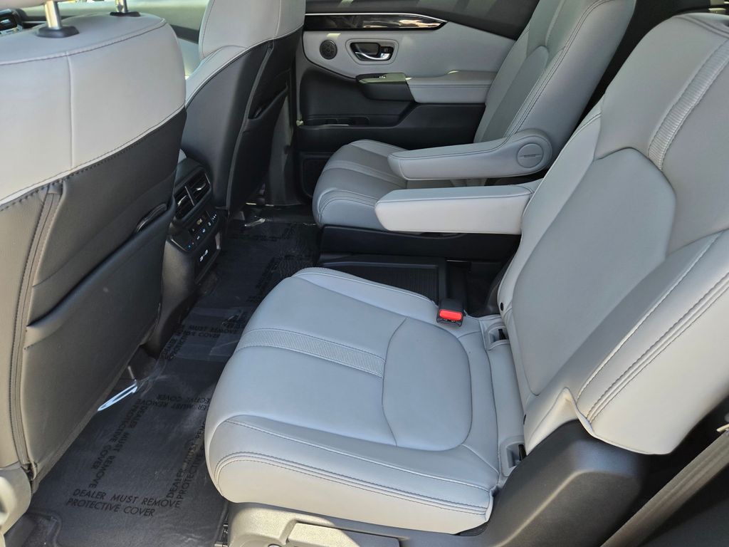 Thumbnail: 2023 Honda Pilot - 10