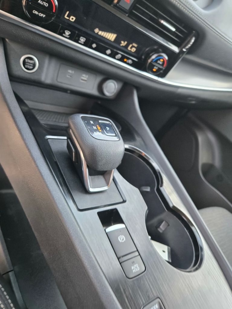 Thumbnail: 2021 Nissan Rogue - 13