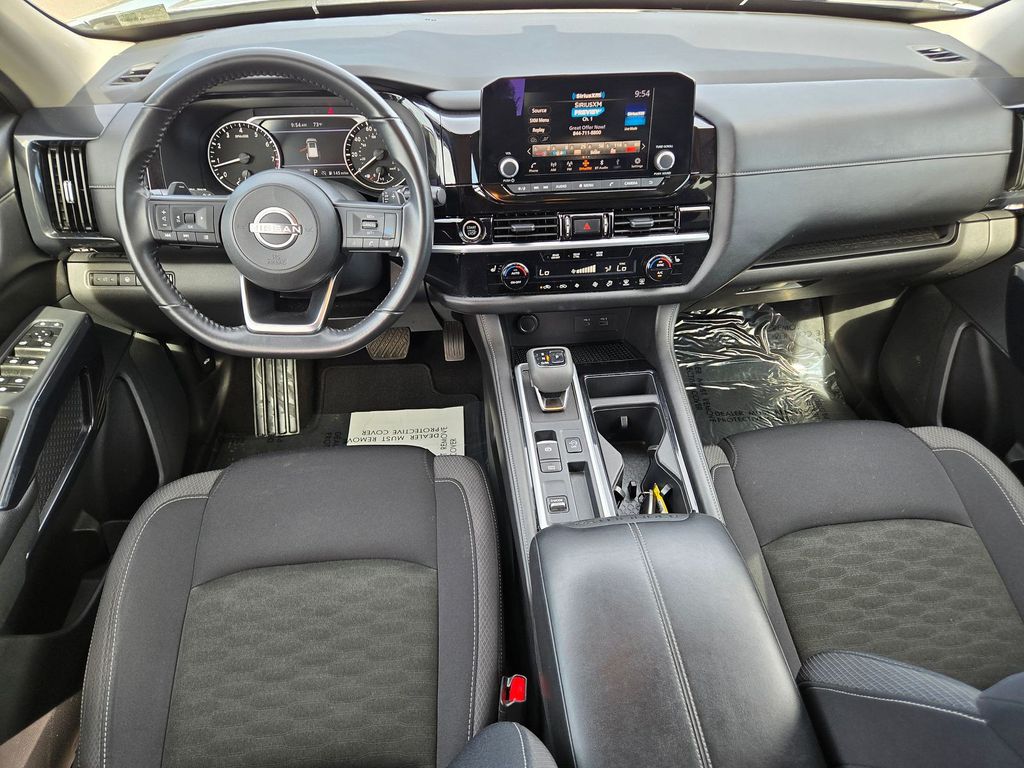 Thumbnail: 2024 Nissan Pathfinder - 2