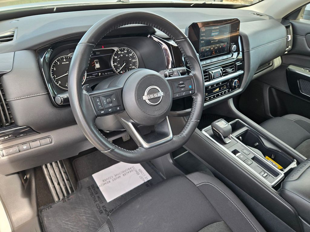 Thumbnail: 2024 Nissan Pathfinder - 7