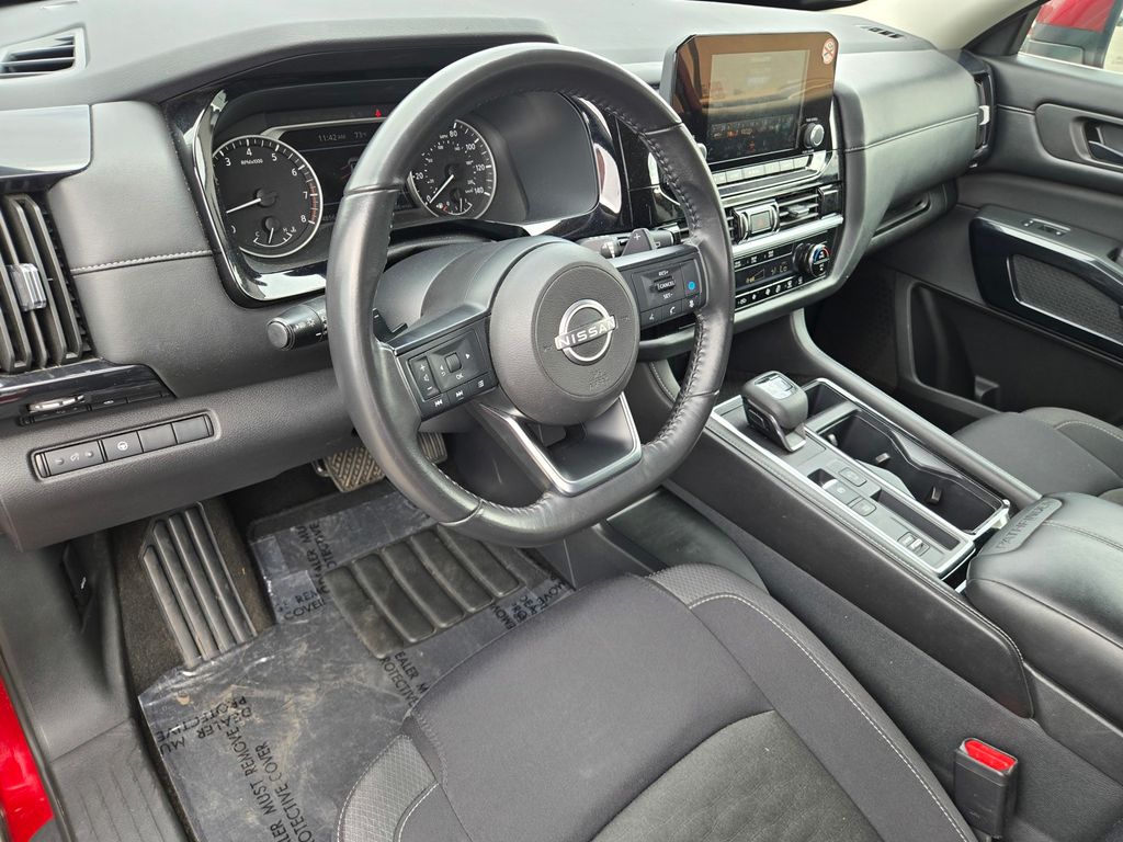 Thumbnail: 2024 Nissan Pathfinder - 7