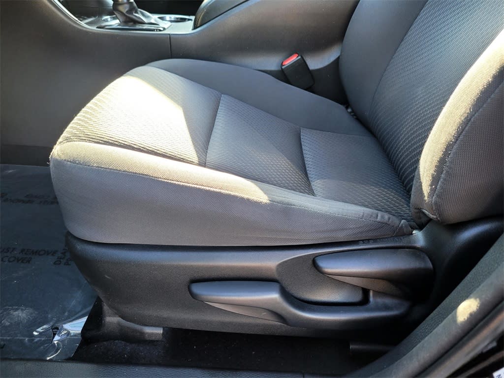 Thumbnail: 2017 Toyota Highlander - 18