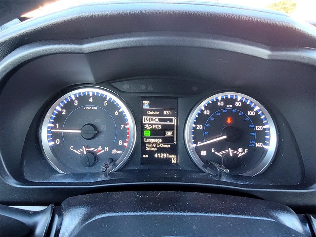 Thumbnail: 2017 Toyota Highlander - 13