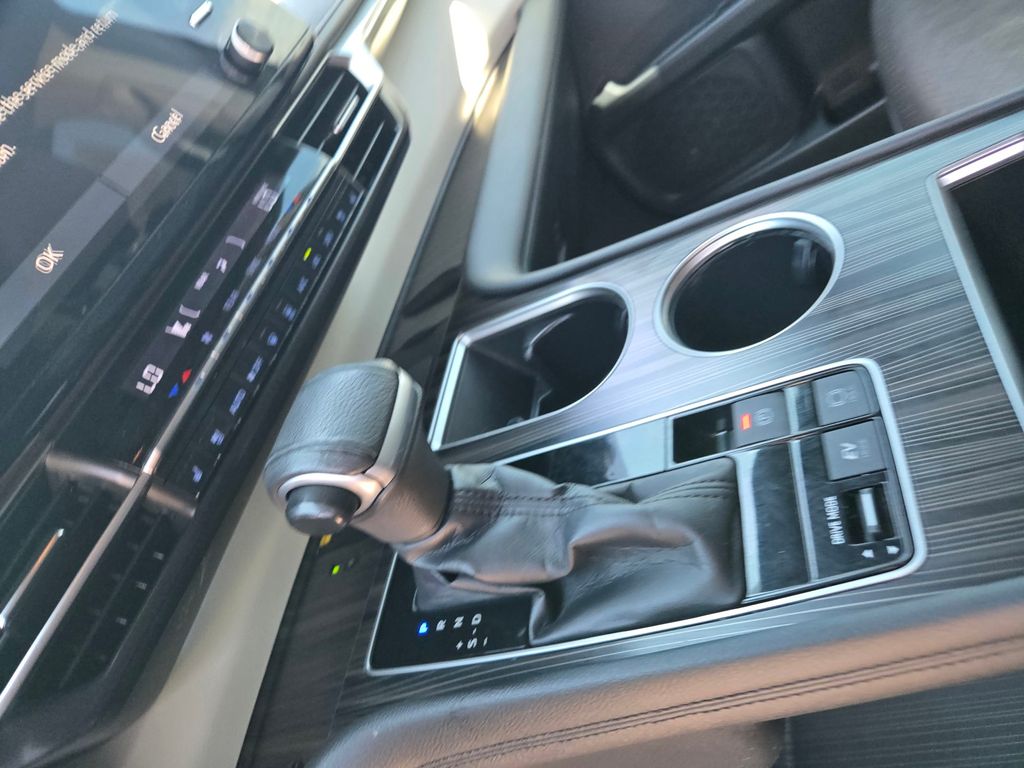 Thumbnail: 2021 Toyota Sienna - 13