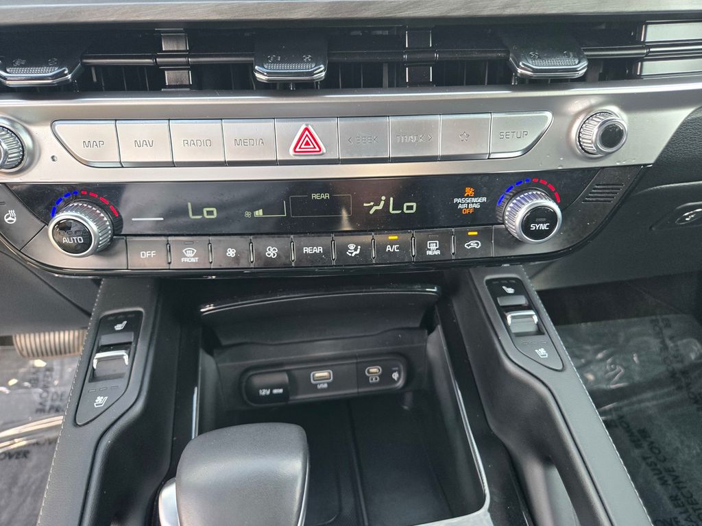 Thumbnail: 2024 Kia Telluride - 19