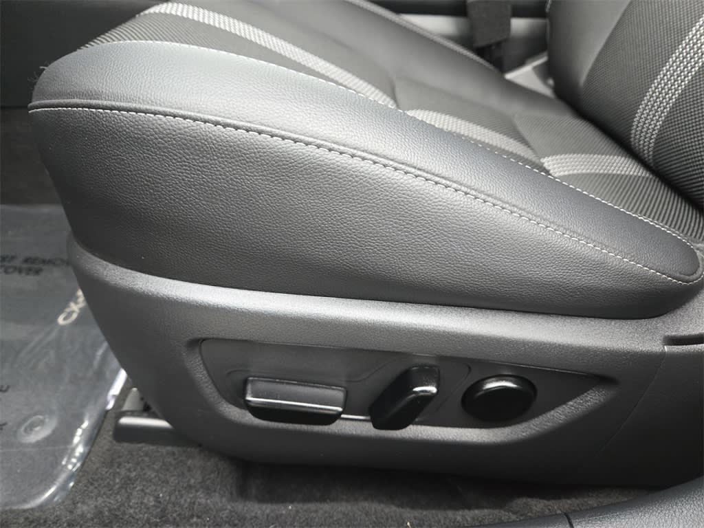 Thumbnail: 2024 Mazda CX-50 - 19