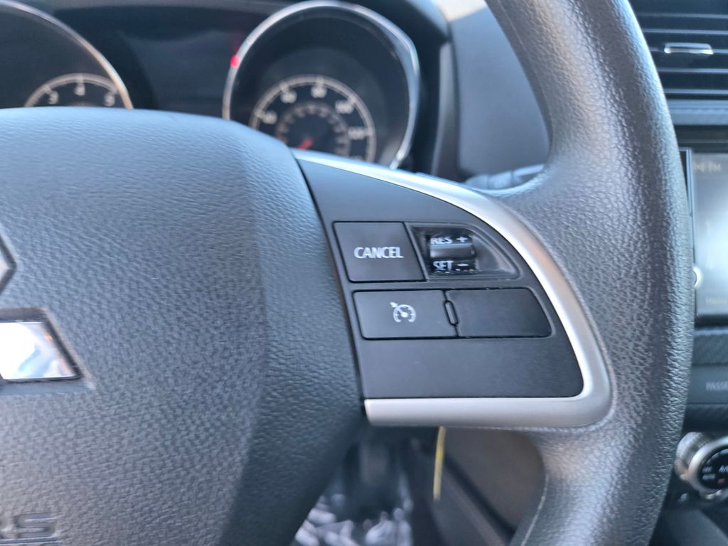 Thumbnail: 2024 Mitsubishi Outlander Sport - 21