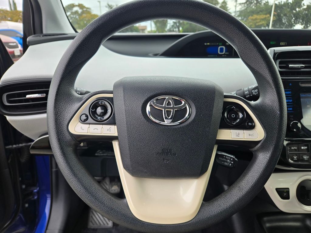 Thumbnail: 2017 Toyota Prius - 10