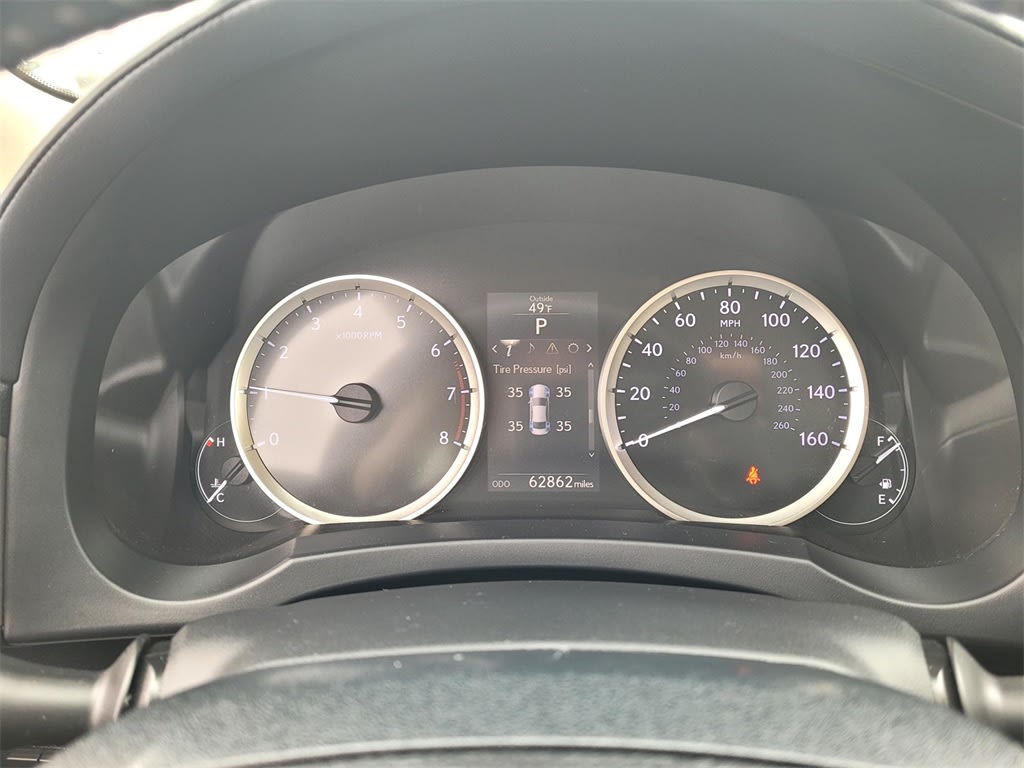 Thumbnail: 2015 Lexus IS - 11