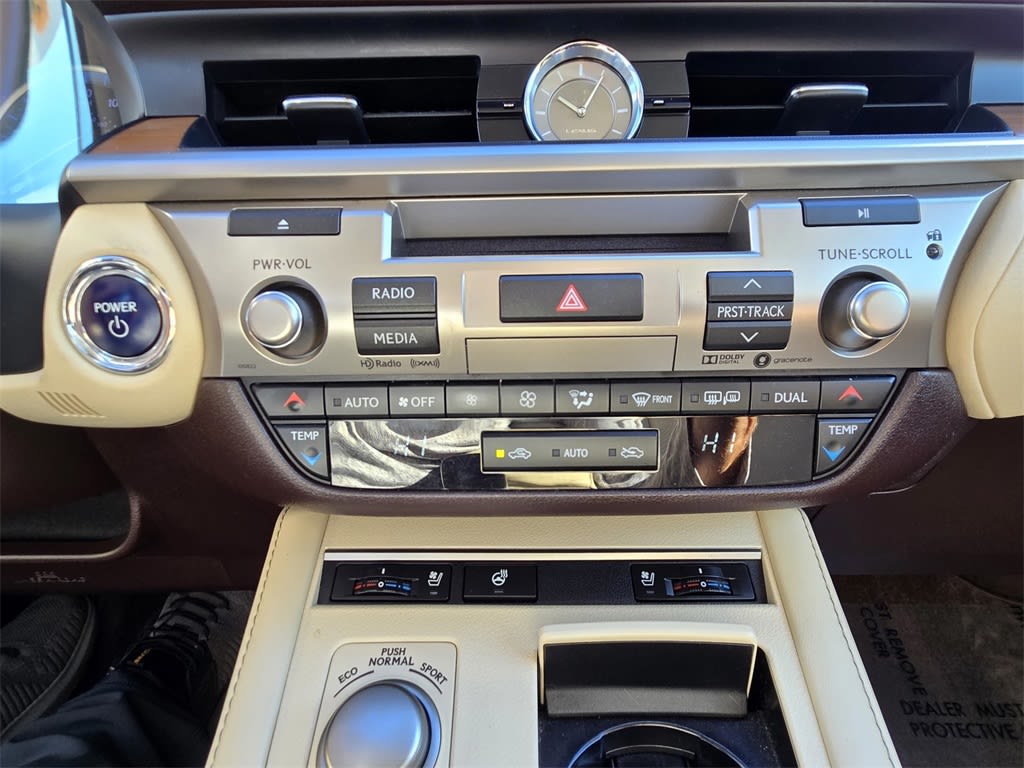 Thumbnail: 2018 Lexus ES - 19