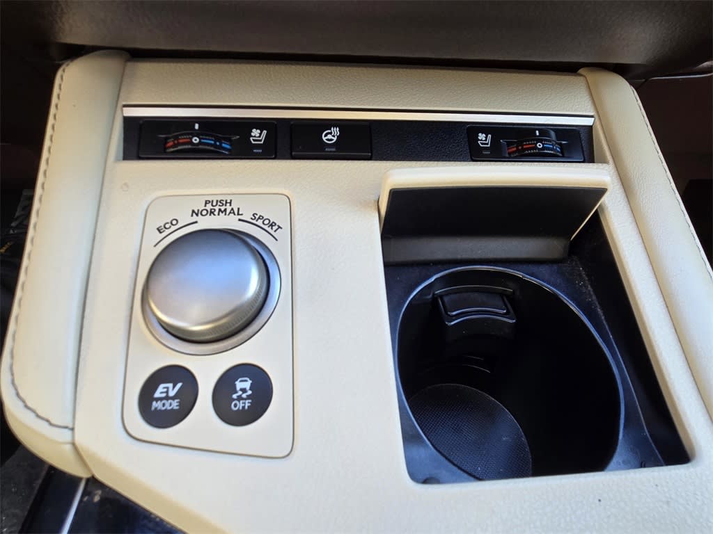 Thumbnail: 2018 Lexus ES - 18