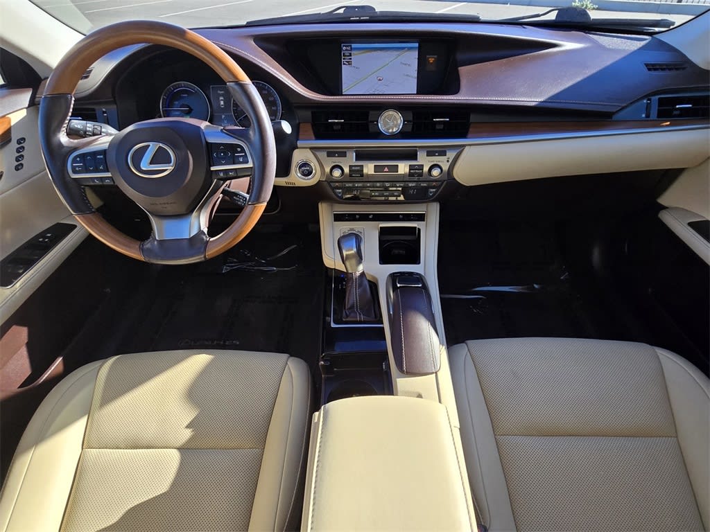 Thumbnail: 2018 Lexus ES - 2