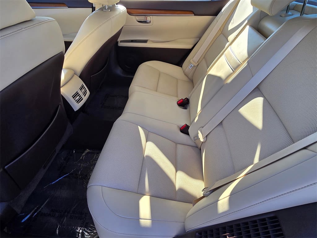 Thumbnail: 2018 Lexus ES - 10