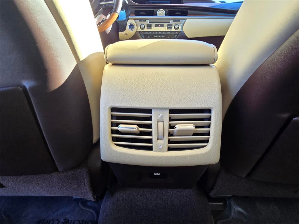 Thumbnail: 2018 Lexus ES - 15