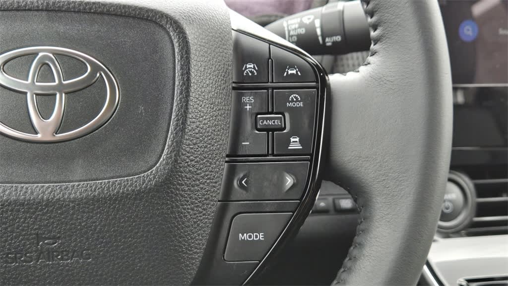 Thumbnail: 2025 Toyota bZ4X - 17