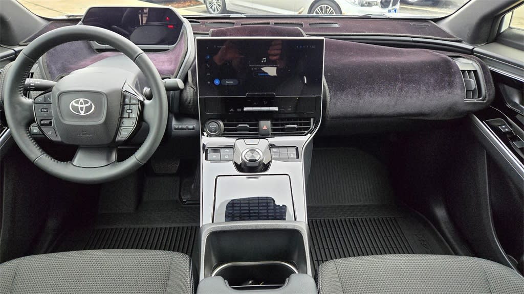 Thumbnail: 2025 Toyota bZ4X - 2