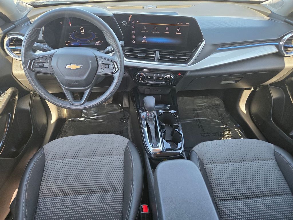 Thumbnail: 2024 Chevrolet Trax - 2
