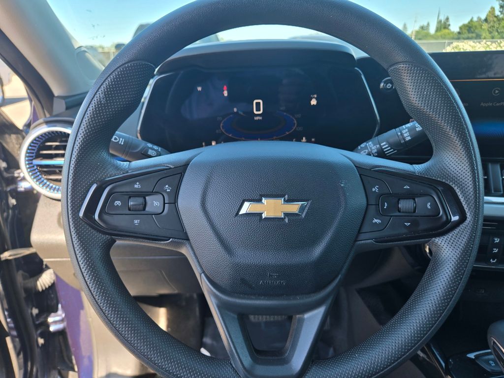 Thumbnail: 2024 Chevrolet Trax - 12