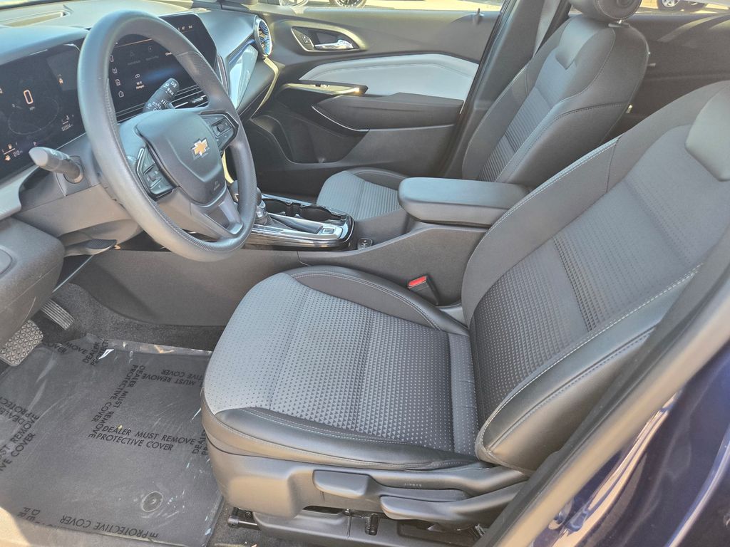 Thumbnail: 2024 Chevrolet Trax - 9