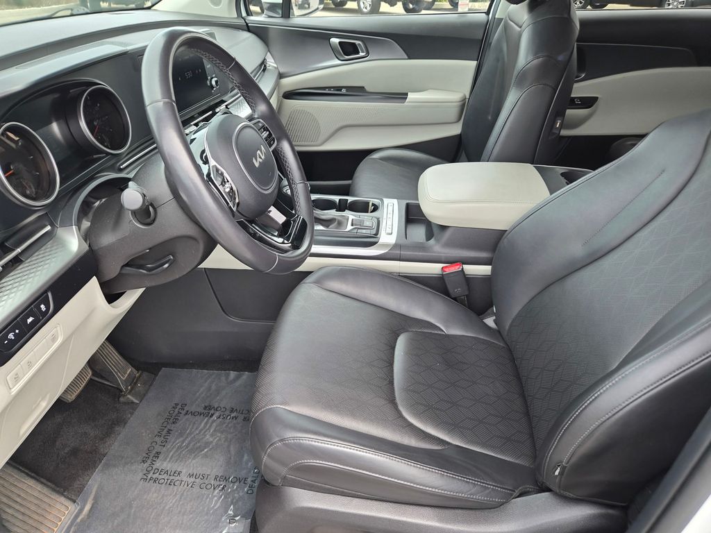 Thumbnail: 2024 Kia Carnival - 7