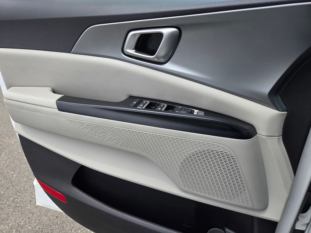 Thumbnail: 2024 Kia Carnival - 20