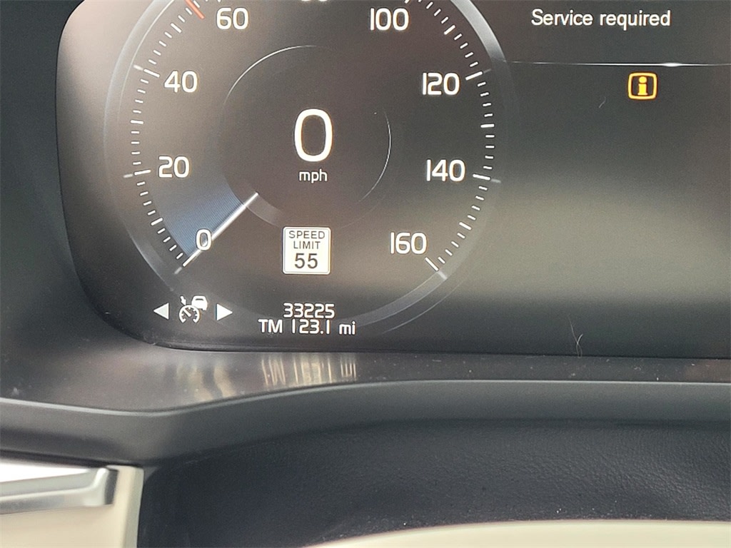 Thumbnail: 2018 Volvo XC60 - 20